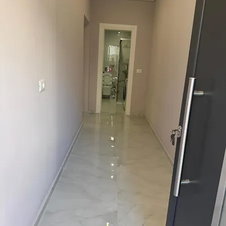 Iljazi شقة *